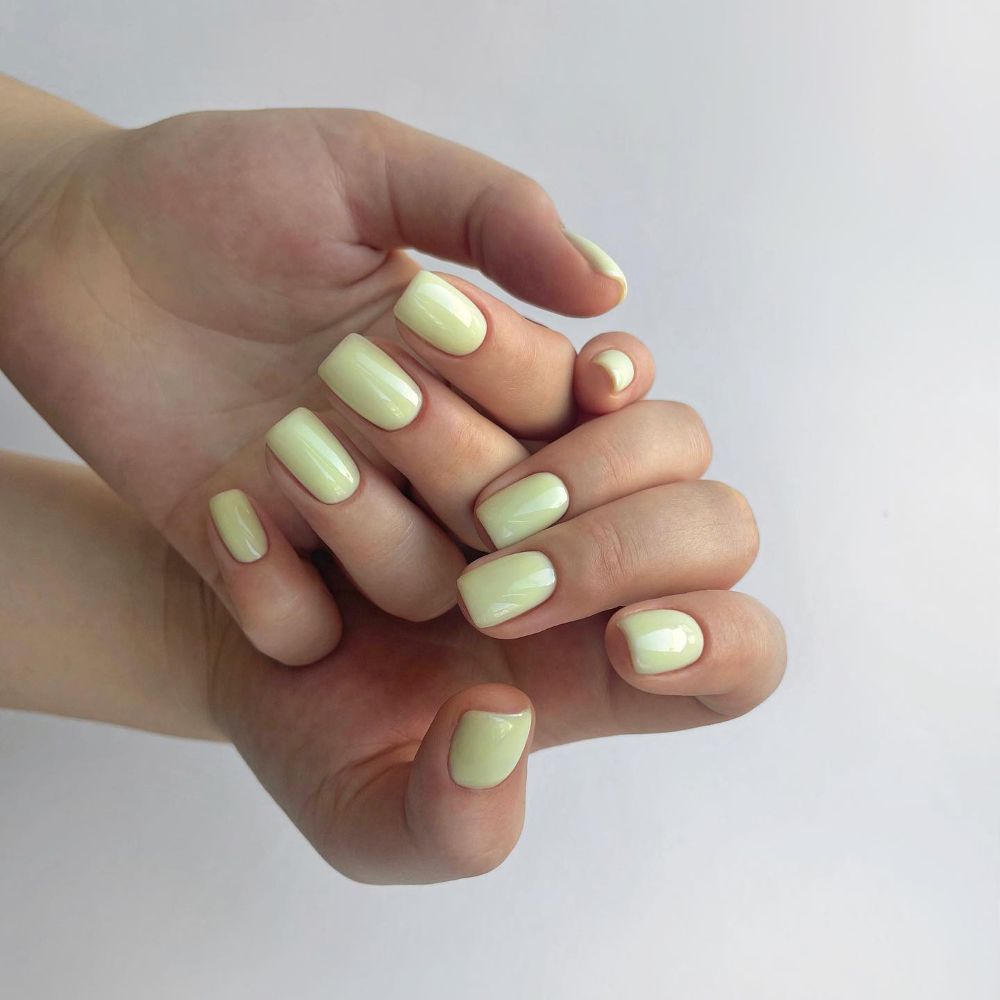 Цветна каучукова основа Harmony Fresh Светло зелен 8 мл.