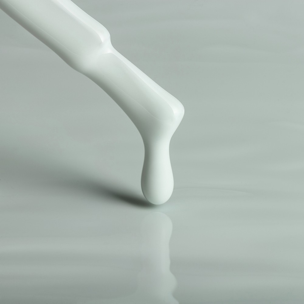 Гел лак №35 BW млечнобял със син оттенък 8 мл.